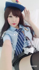 421654F8