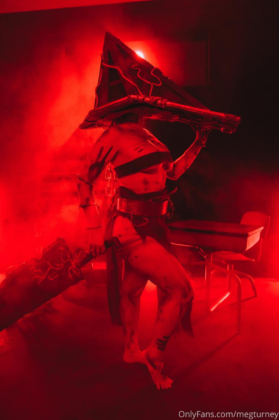 Meg Turney Pyramid Head Cosplay Onlyfans Set Leaked 22 12Cfd548