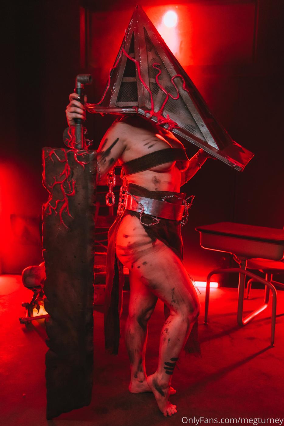 Meg Turney Pyramid Head Cosplay Onlyfans Set Leaked 25 1Bc7F950