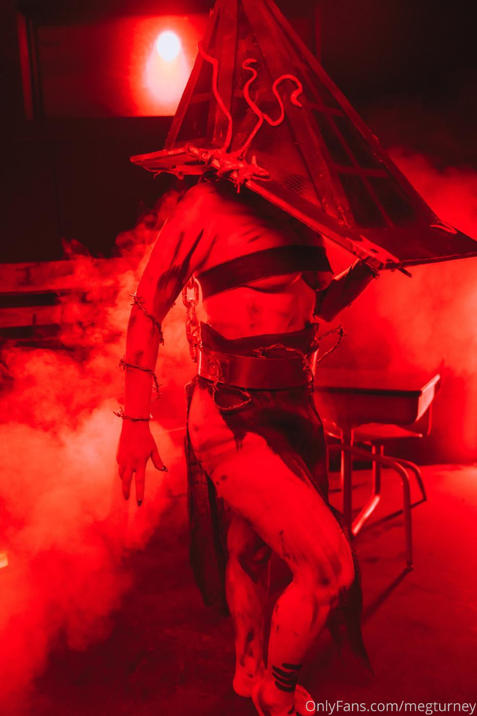 Meg Turney Pyramid Head Cosplay Onlyfans Set Leaked 1 25Ee14F0