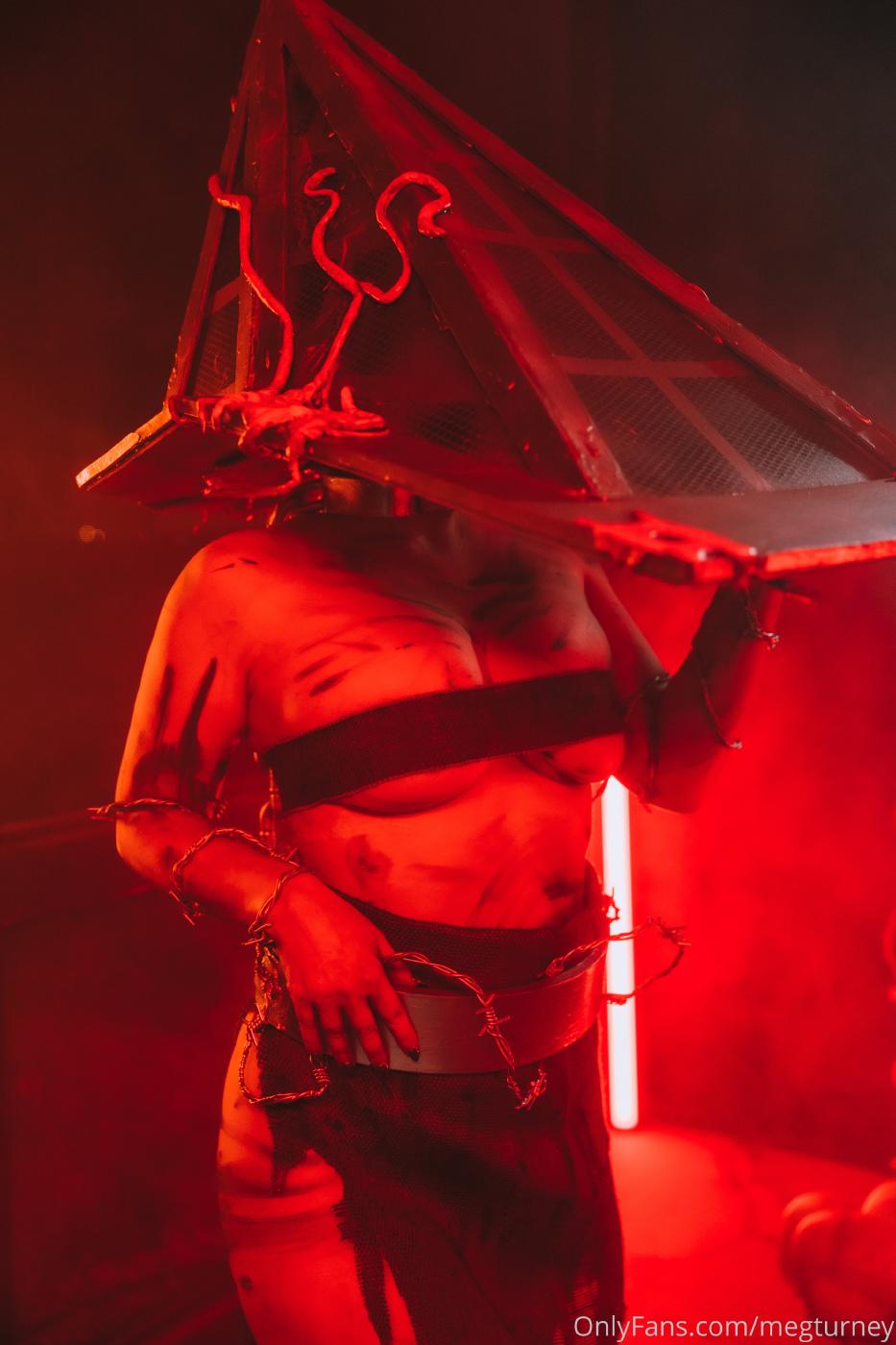 Meg Turney Pyramid Head Cosplay Onlyfans Set Leaked 12 E7857253