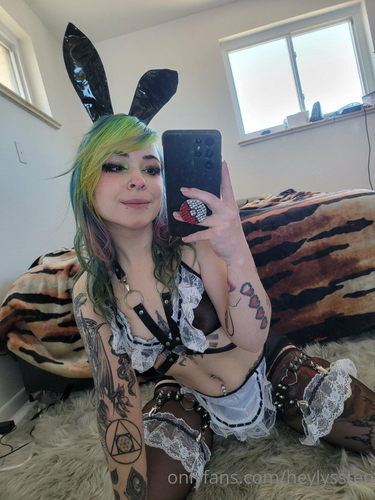 F2466853