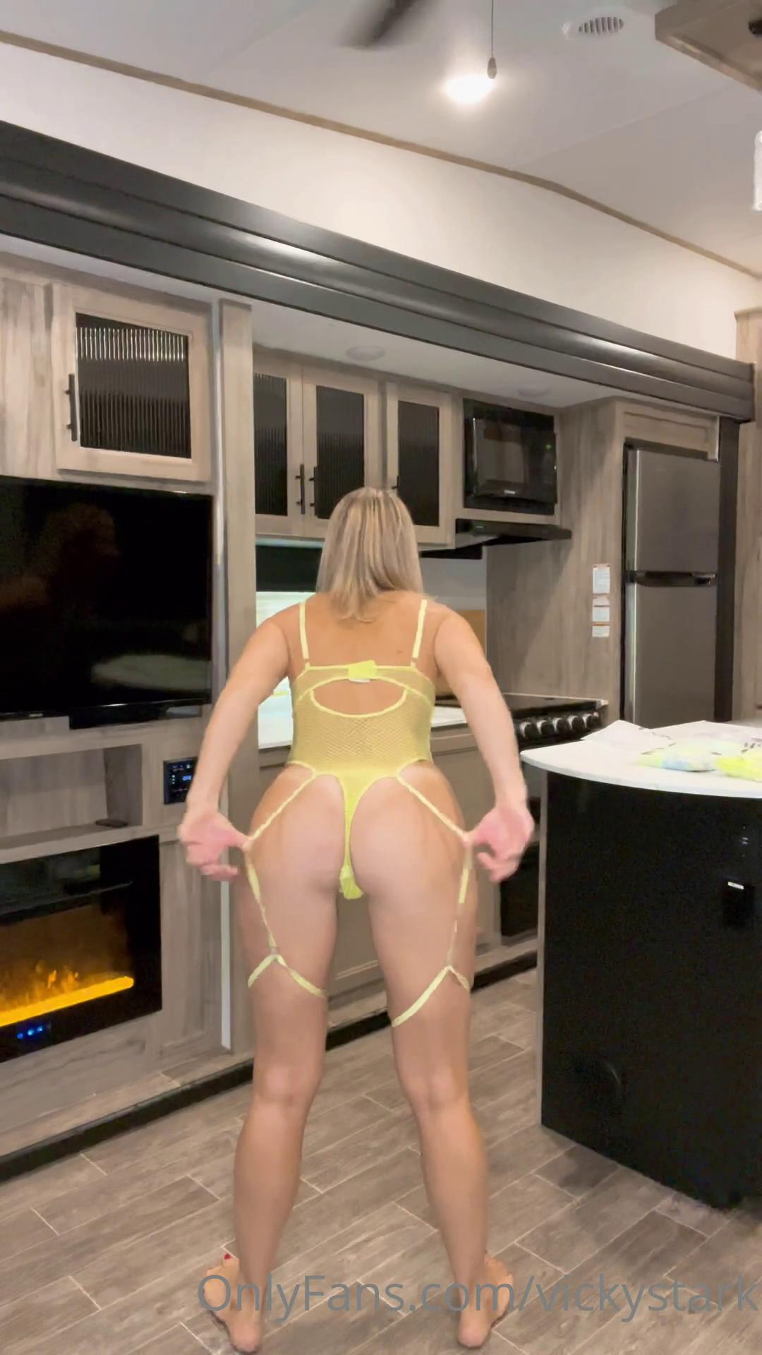 B9387136