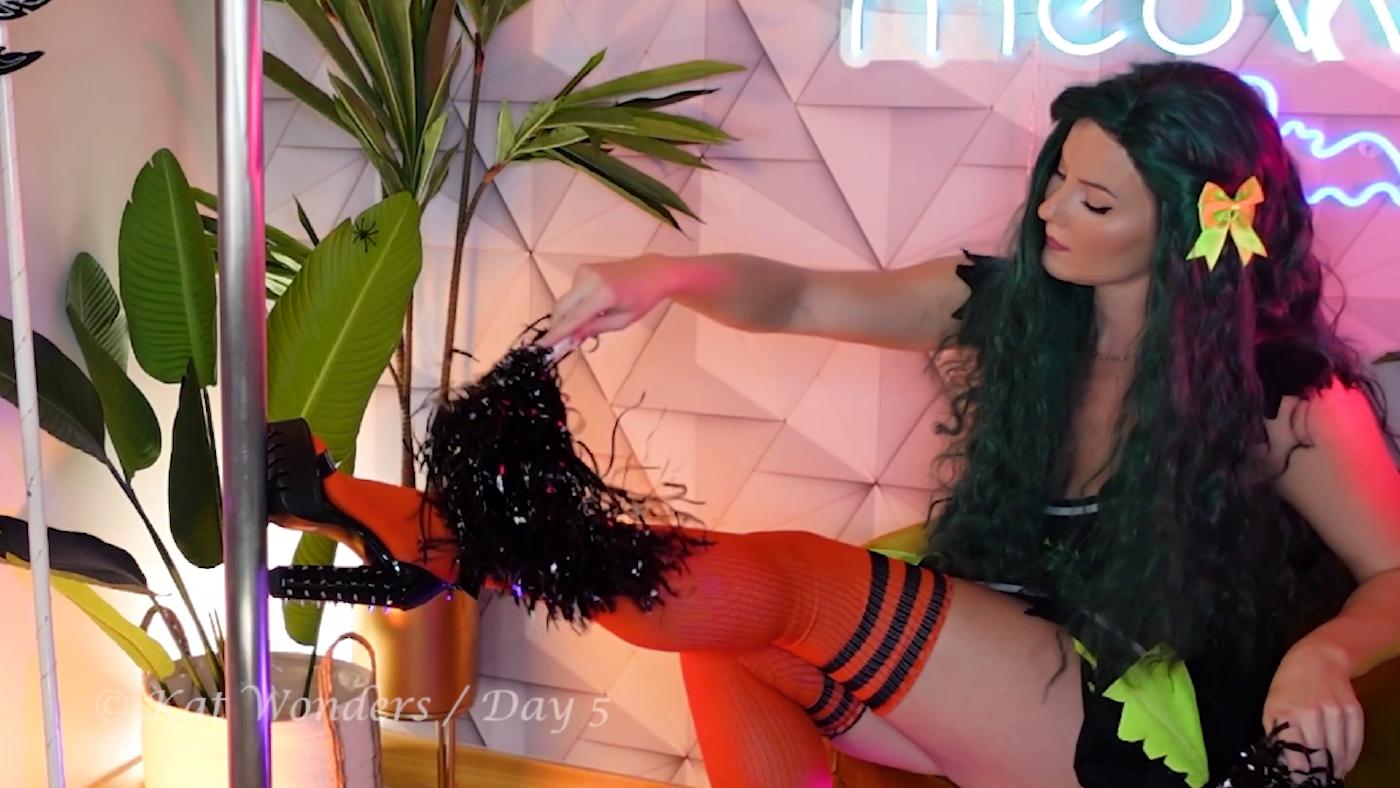 Kat Wonders Halloween Special Day 5 2022 4 00F2F238