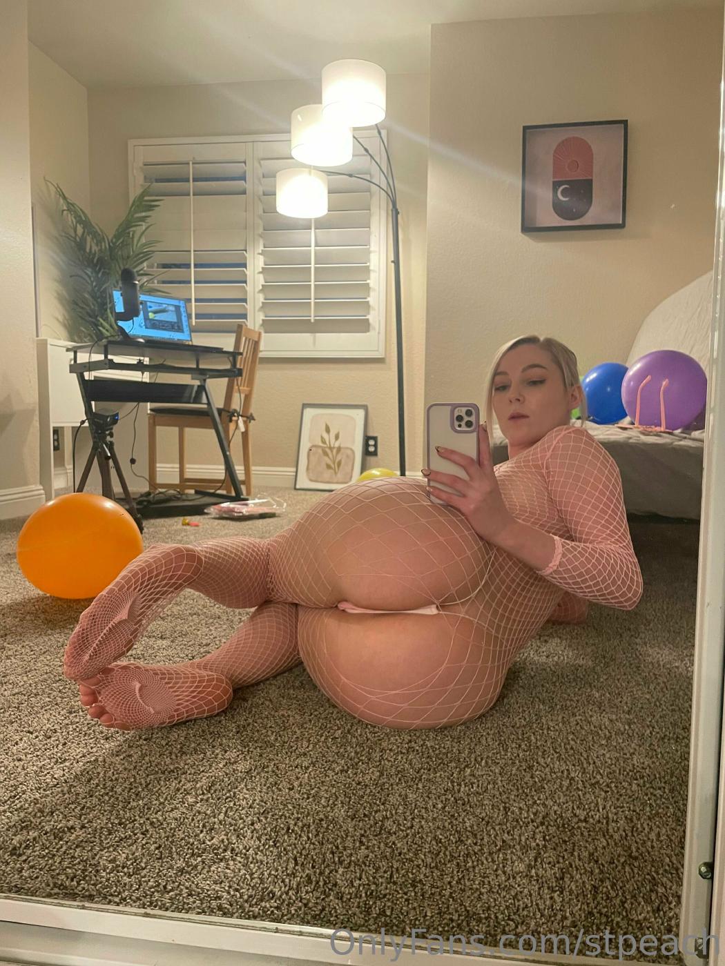 Stpeach Fishnet Pussy Balloon Humping Fansly Set Leaked 1 7Abd76E0
