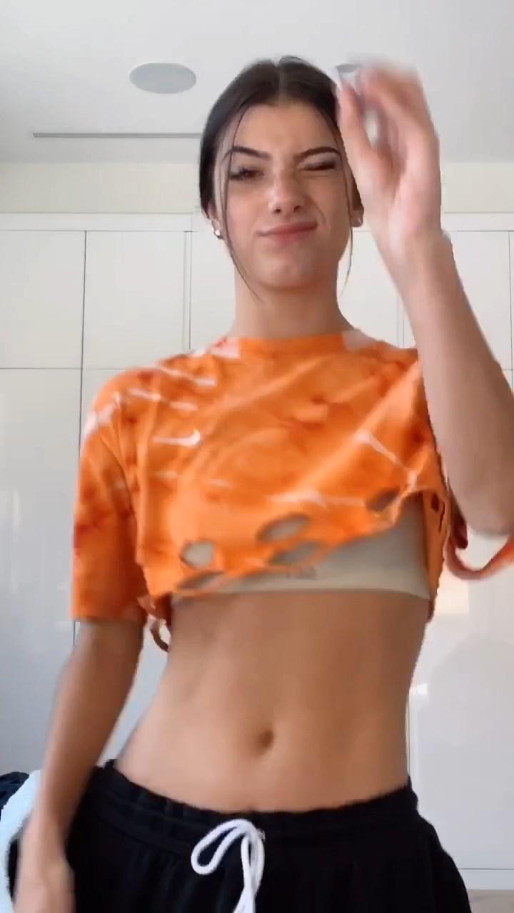 Charli D’amelio Sexy Sports Bra Dance Video Leaked Part 1 8 38A6853B