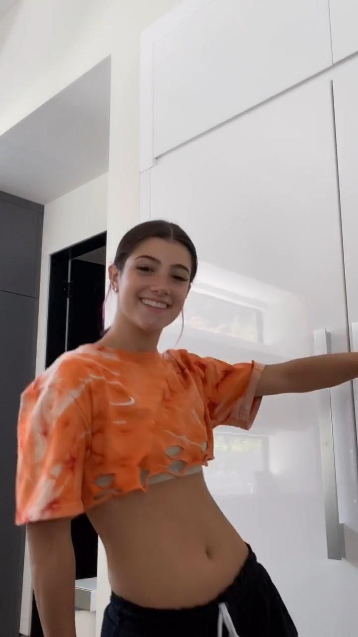 Charli D’amelio Sexy Sports Bra Dance Video Leaked Part 1 1 576Efd11