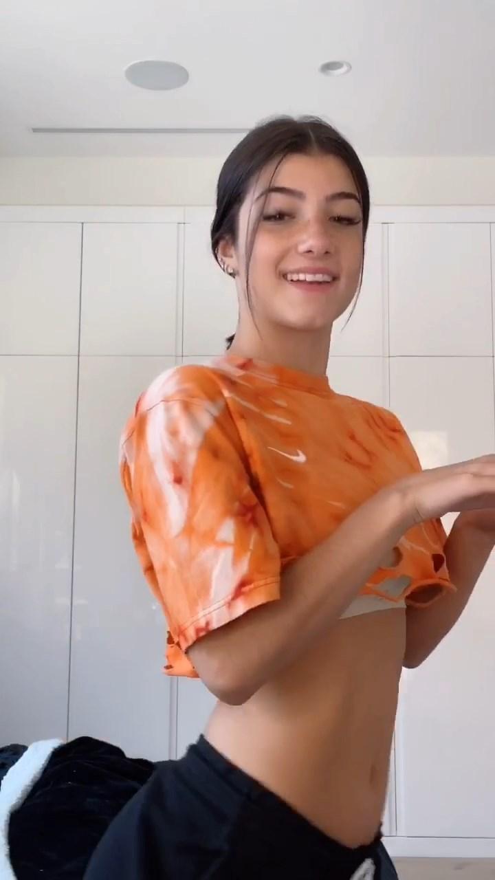 Charli D’amelio Sexy Sports Bra Dance Video Leaked Part 1 3 Fc009Bb0