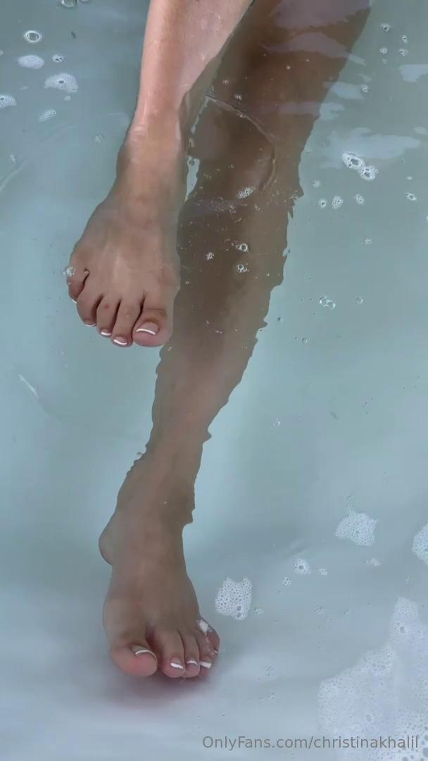 6523274F