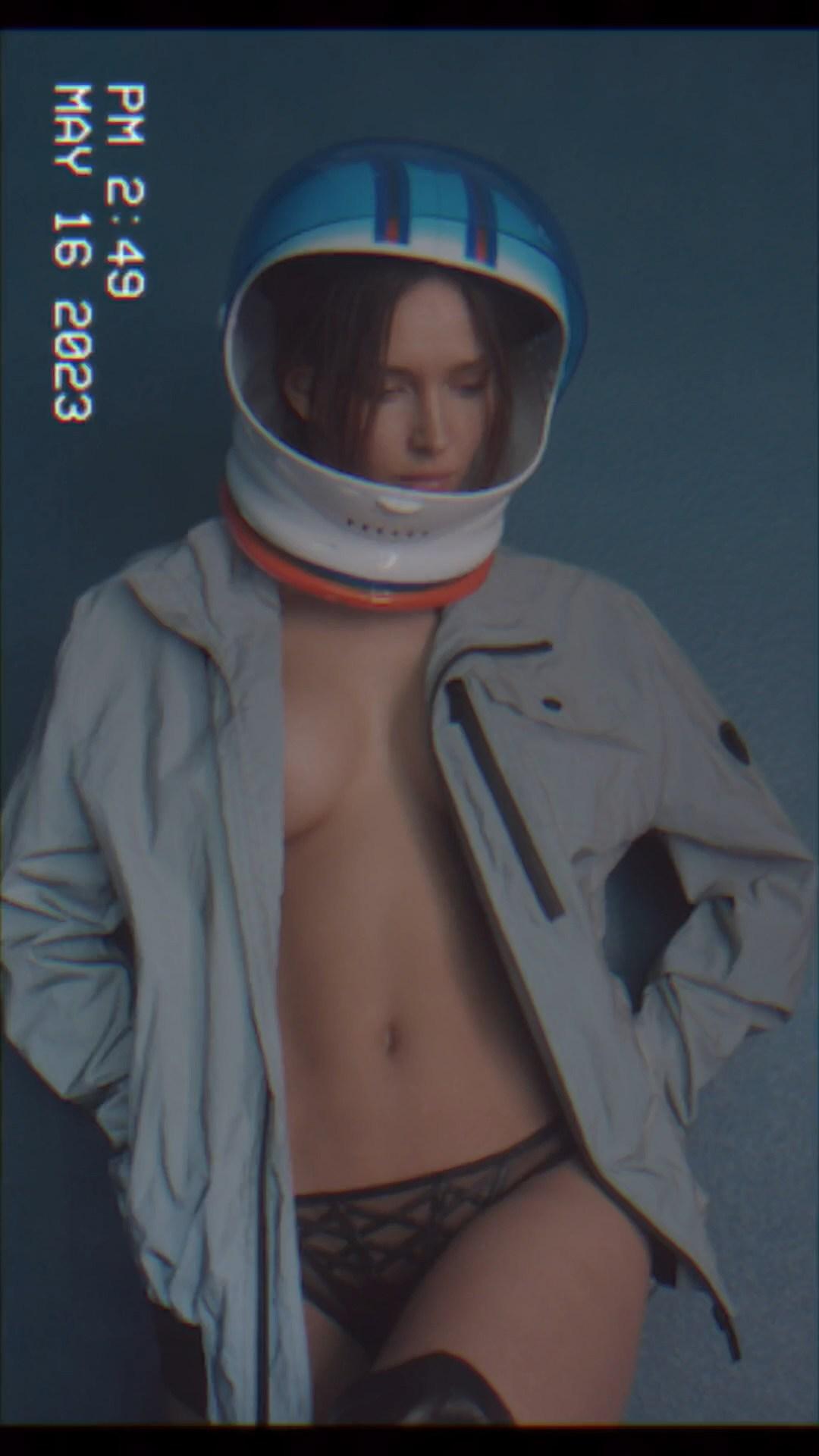 C2516133