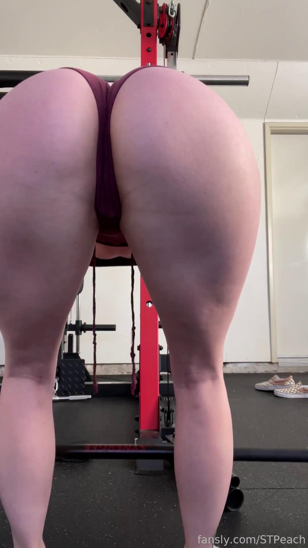 STPeach Ass Workout Fansly Video Leaked part 2